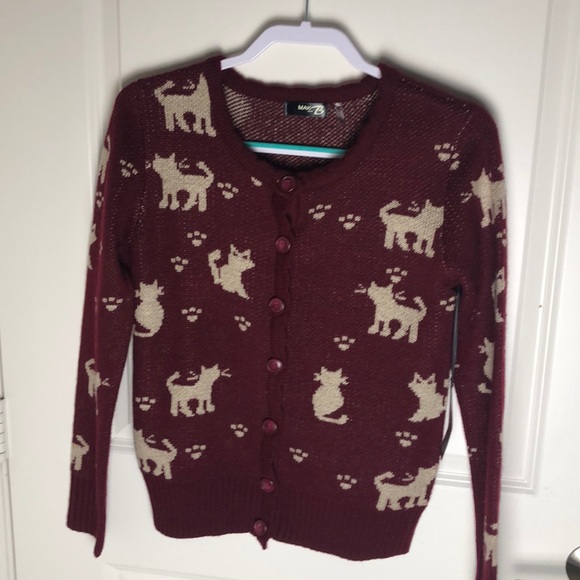 Cat Sweater - Picture 2 of 7